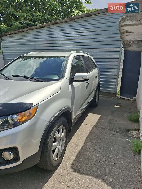 Внедорожник / Кроссовер Kia Sorento 2010 в Харькове