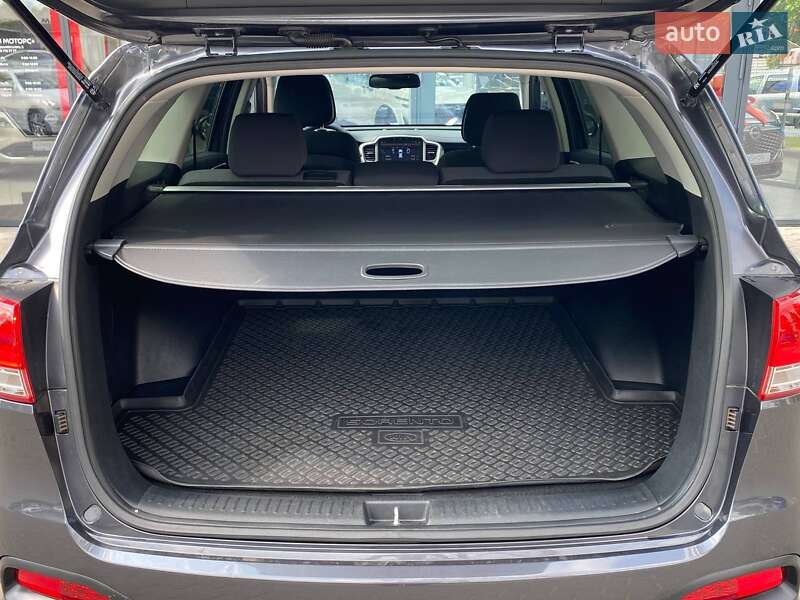 Позашляховик / Кросовер Kia Sorento 2015 в Одесі