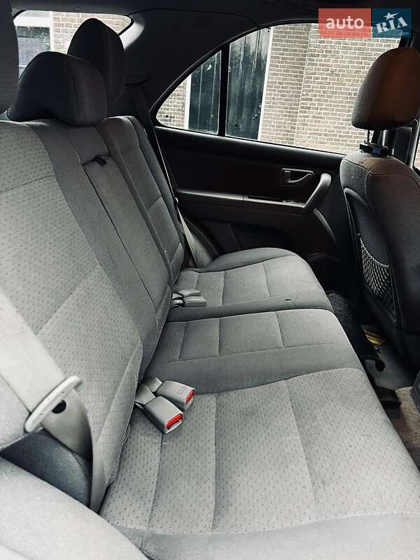 Позашляховик / Кросовер Kia Sorento 2006 в Києві