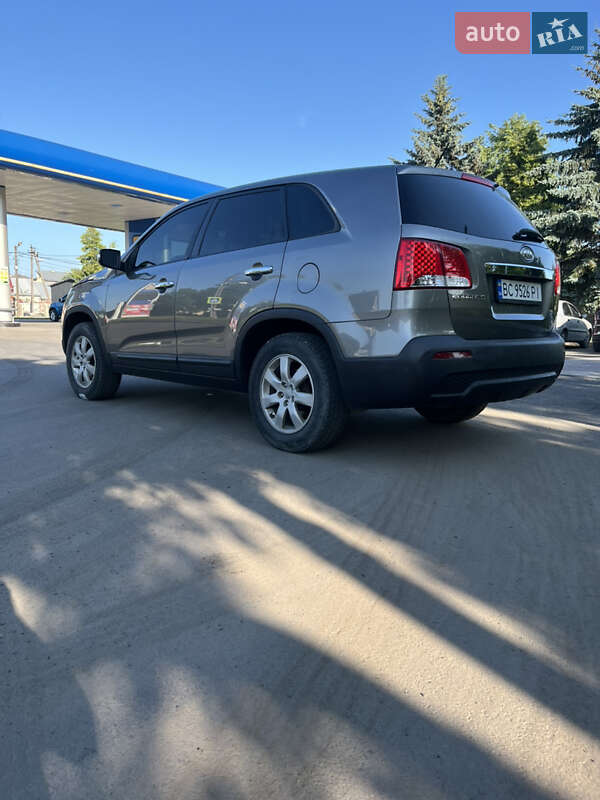 Внедорожник / Кроссовер Kia Sorento 2011 в Городке