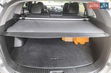 Позашляховик / Кросовер Kia Sorento 2012 в 