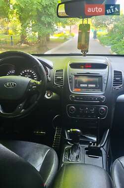 Внедорожник / Кроссовер Kia Sorento 2013 в 