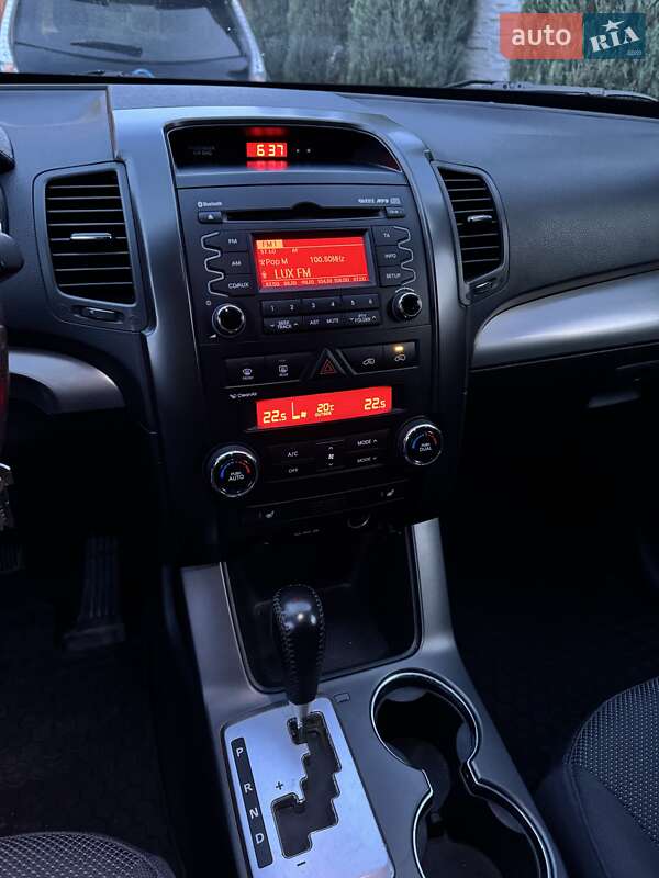 Внедорожник / Кроссовер Kia Sorento 2012 в Днепре