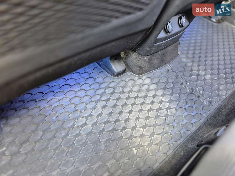 Позашляховик / Кросовер Kia Sorento 2015 в Шептицькому