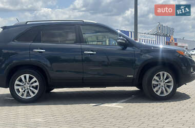 Позашляховик / Кросовер Kia Sorento 2012 в 