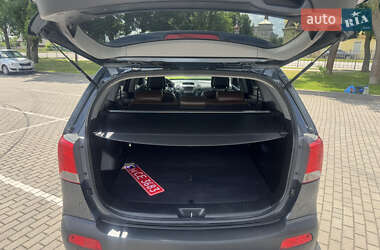 Позашляховик / Кросовер Kia Sorento 2012 в 