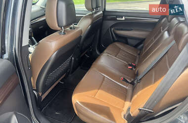 Позашляховик / Кросовер Kia Sorento 2012 в 