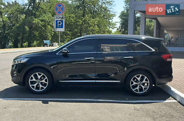 Внедорожник / Кроссовер Kia Sorento 2016 в 