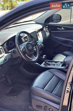 Внедорожник / Кроссовер Kia Sorento 2016 в 