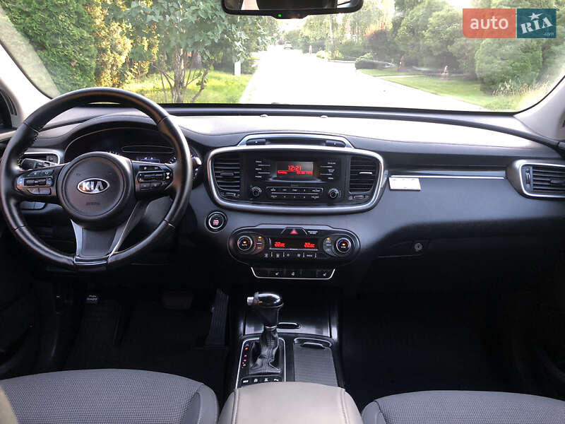 Позашляховик / Кросовер Kia Sorento 2015 в Києві