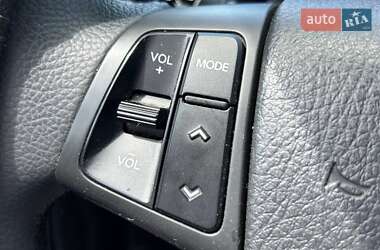 Внедорожник / Кроссовер Kia Sorento 2011 в 