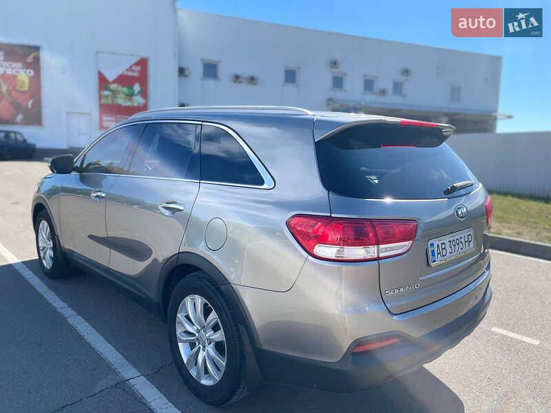 Внедорожник / Кроссовер Kia Sorento 2015 в Мироновке