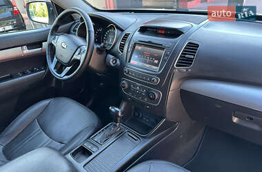 Внедорожник / Кроссовер Kia Sorento 2014 в 