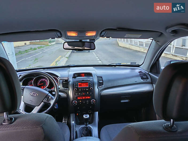 Внедорожник / Кроссовер Kia Sorento 2010 в Долине