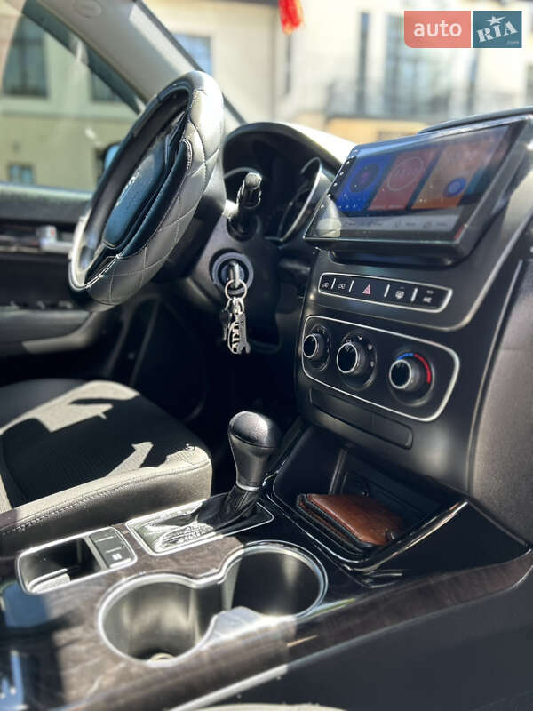 Внедорожник / Кроссовер Kia Sorento 2014 в Стрые