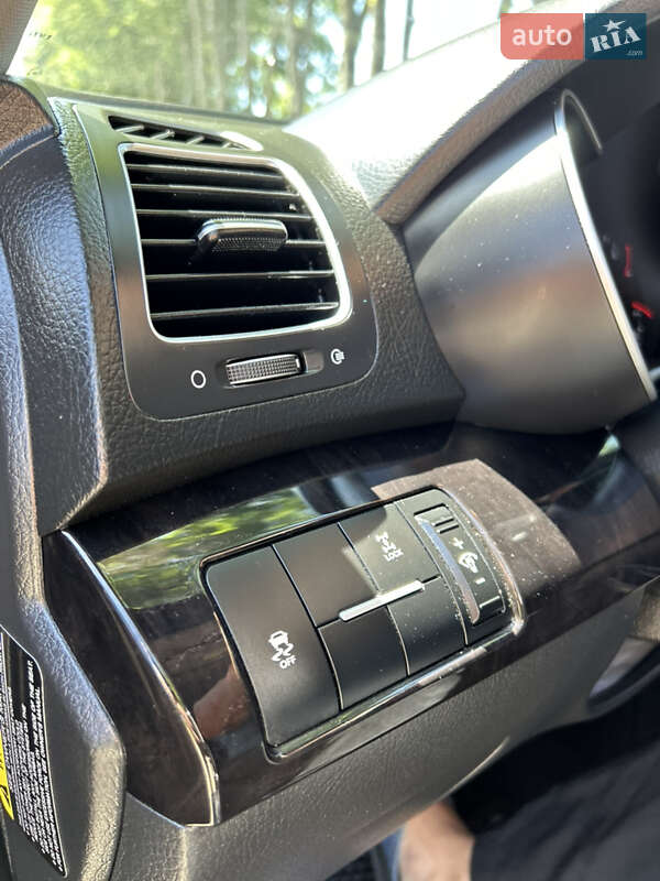 Внедорожник / Кроссовер Kia Sorento 2014 в Стрые