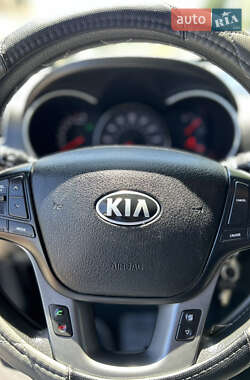 Внедорожник / Кроссовер Kia Sorento 2014 в 