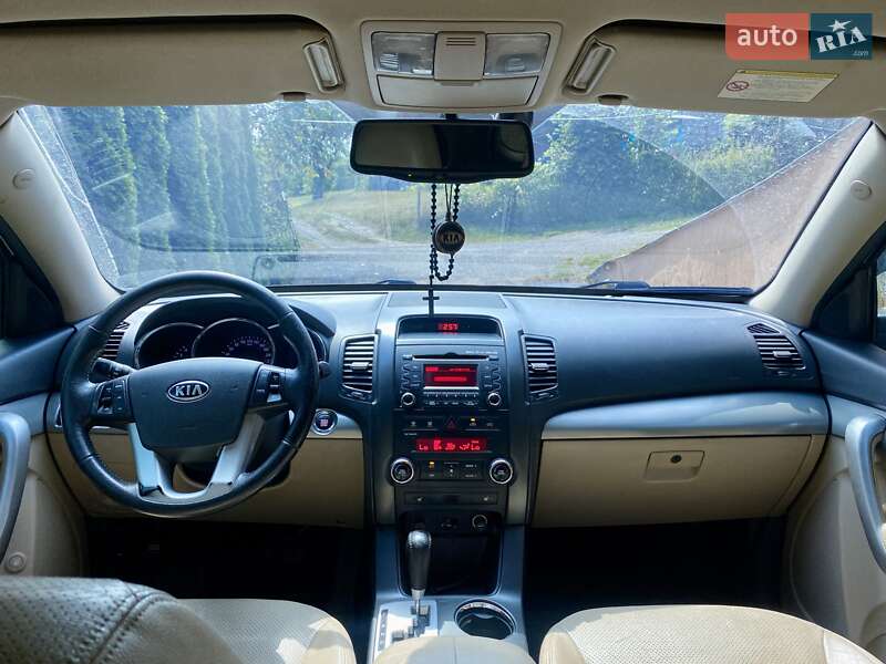 Позашляховик / Кросовер Kia Sorento 2010 в Тячеві