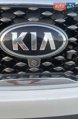 Внедорожник / Кроссовер Kia Sorento 2015 в 