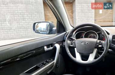 Внедорожник / Кроссовер Kia Sorento 2010 в 