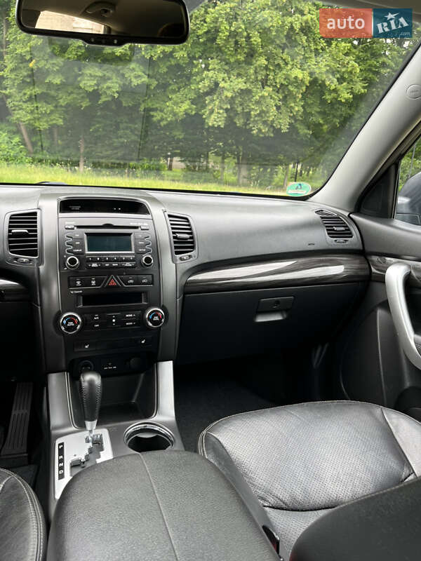 Внедорожник / Кроссовер Kia Sorento 2010 в Бродах