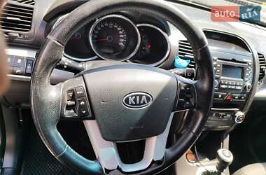 Внедорожник / Кроссовер Kia Sorento 2011 в 