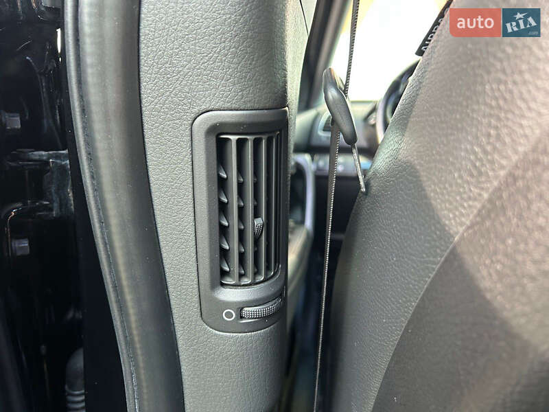 Позашляховик / Кросовер Kia Sorento 2012 в Одесі