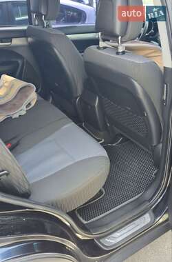 Внедорожник / Кроссовер Kia Sorento 2011 в 