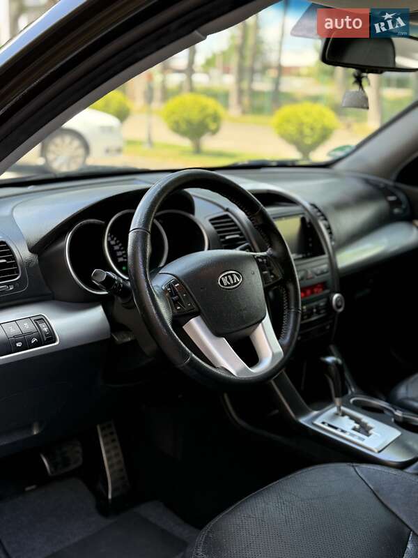 Внедорожник / Кроссовер Kia Sorento 2010 в Стрые