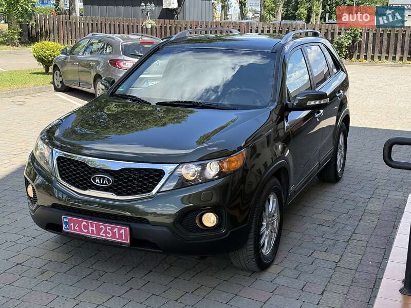 Внедорожник / Кроссовер Kia Sorento 2010 в Стрые