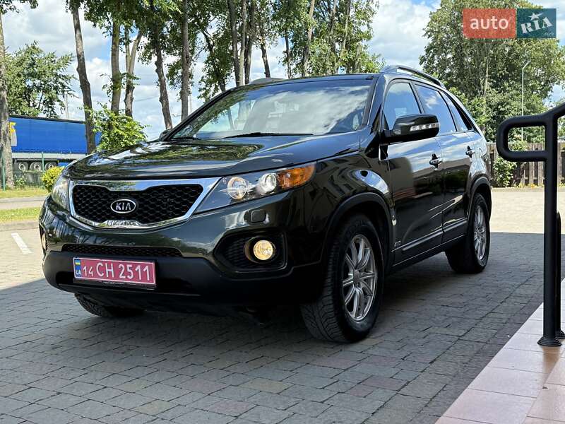 Внедорожник / Кроссовер Kia Sorento 2010 в Стрые