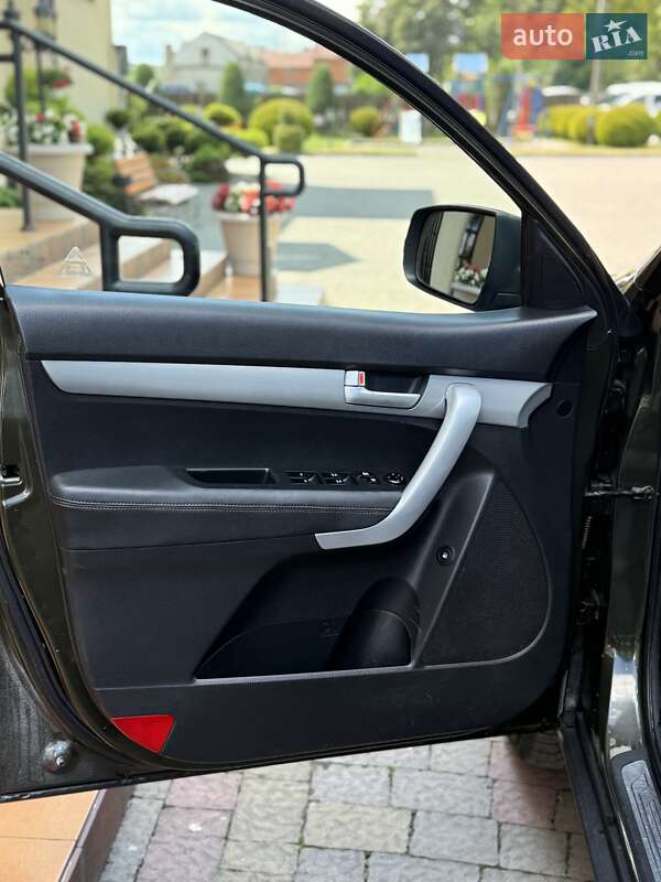 Внедорожник / Кроссовер Kia Sorento 2010 в Стрые