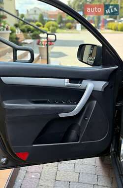 Внедорожник / Кроссовер Kia Sorento 2010 в 
