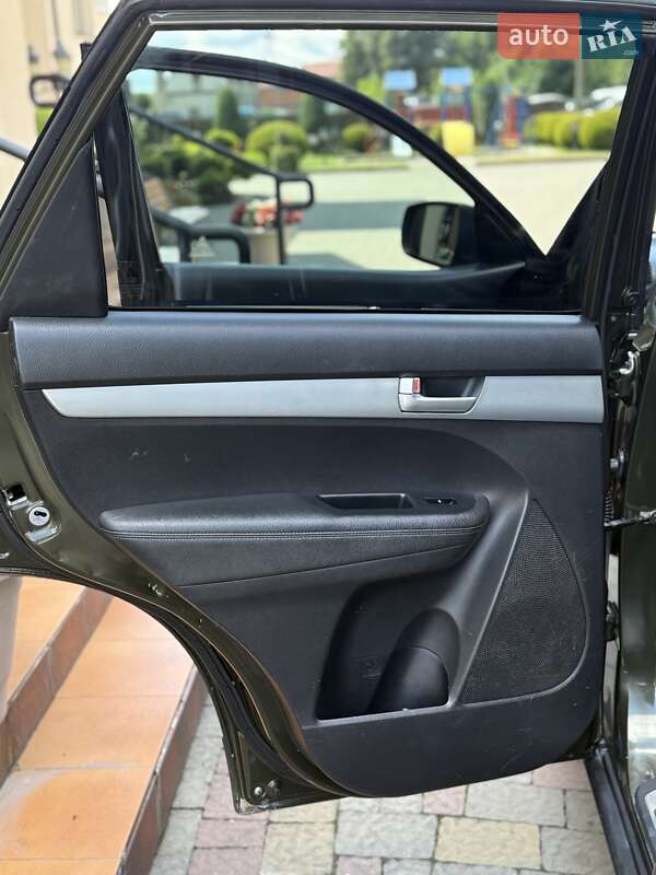 Внедорожник / Кроссовер Kia Sorento 2010 в Стрые