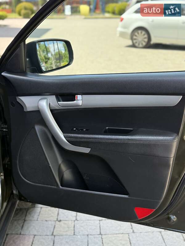 Внедорожник / Кроссовер Kia Sorento 2010 в Стрые