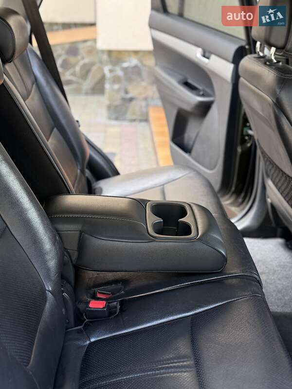 Внедорожник / Кроссовер Kia Sorento 2010 в Стрые