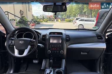Внедорожник / Кроссовер Kia Sorento 2010 в 