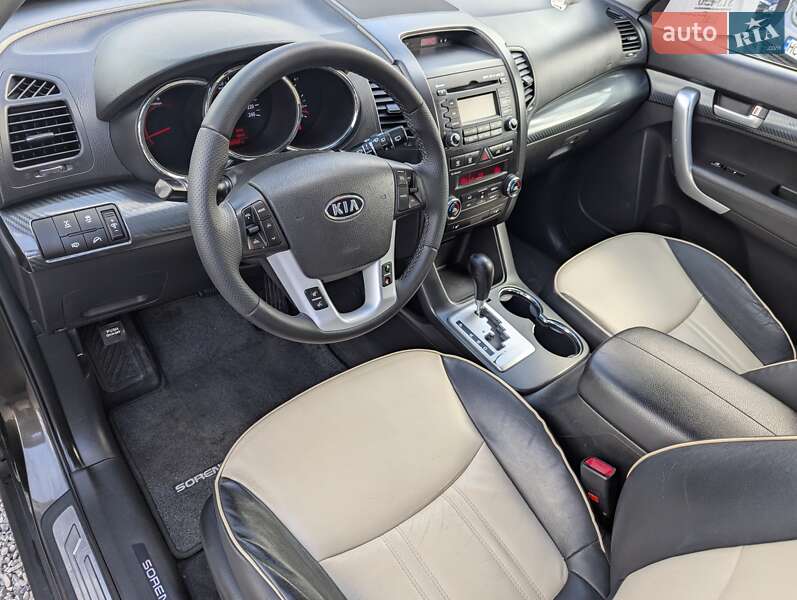 Внедорожник / Кроссовер Kia Sorento 2011 в Ровно
