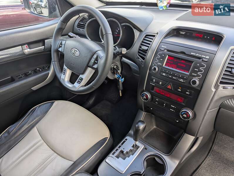 Внедорожник / Кроссовер Kia Sorento 2011 в Ровно