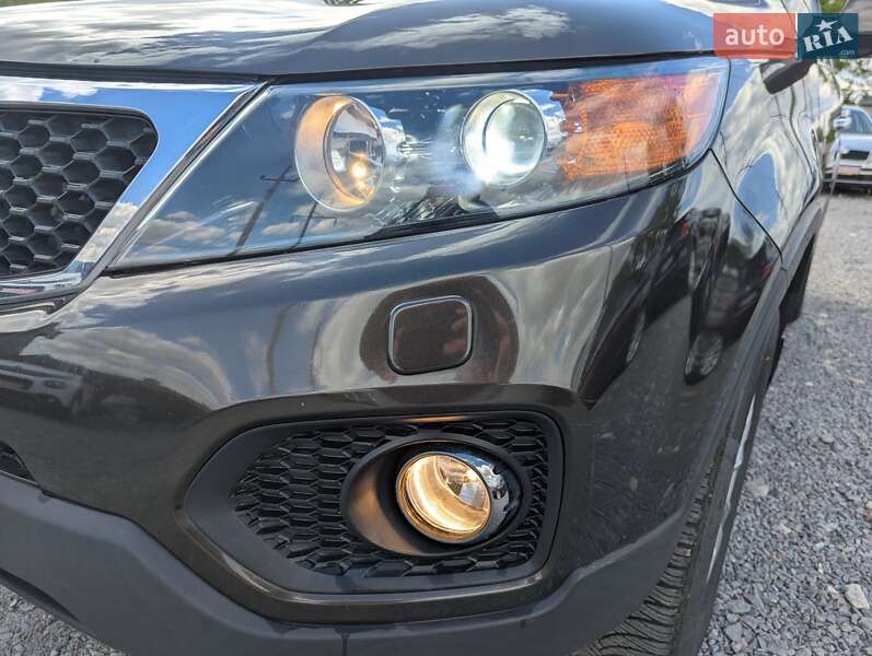 Внедорожник / Кроссовер Kia Sorento 2011 в Ровно
