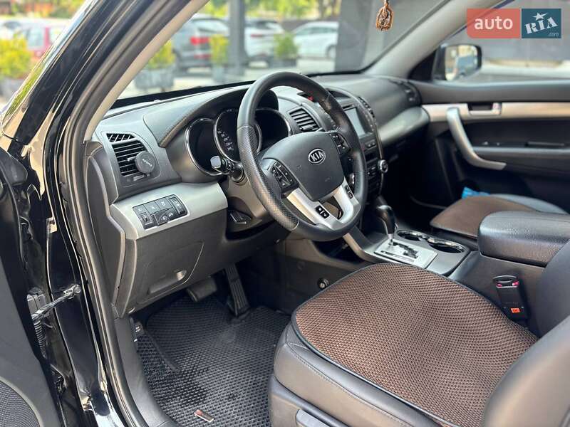 Внедорожник / Кроссовер Kia Sorento 2012 в Одессе