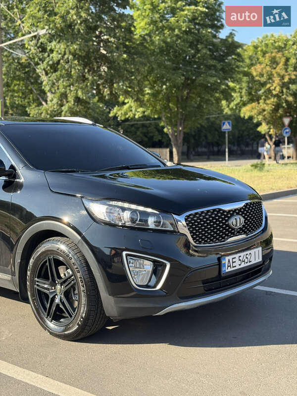 Внедорожник / Кроссовер Kia Sorento 2015 в Кривом Роге