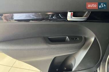 Внедорожник / Кроссовер Kia Sorento 2013 в 