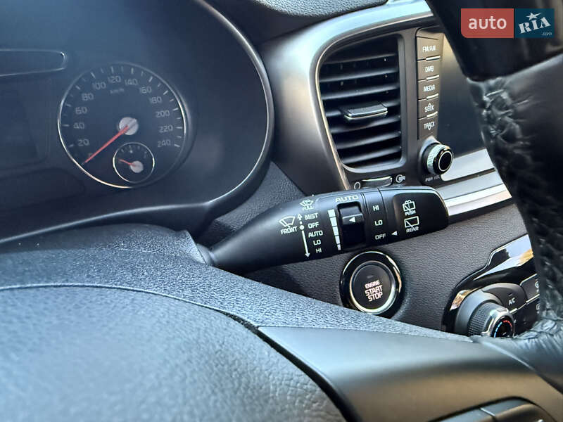 Внедорожник / Кроссовер Kia Sorento 2015 в Одессе