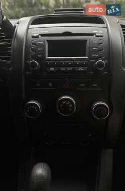 Внедорожник / Кроссовер Kia Sorento 2010 в 
