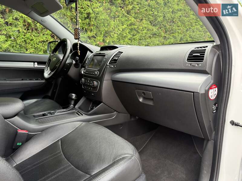 Позашляховик / Кросовер Kia Sorento 2014 в Стрию