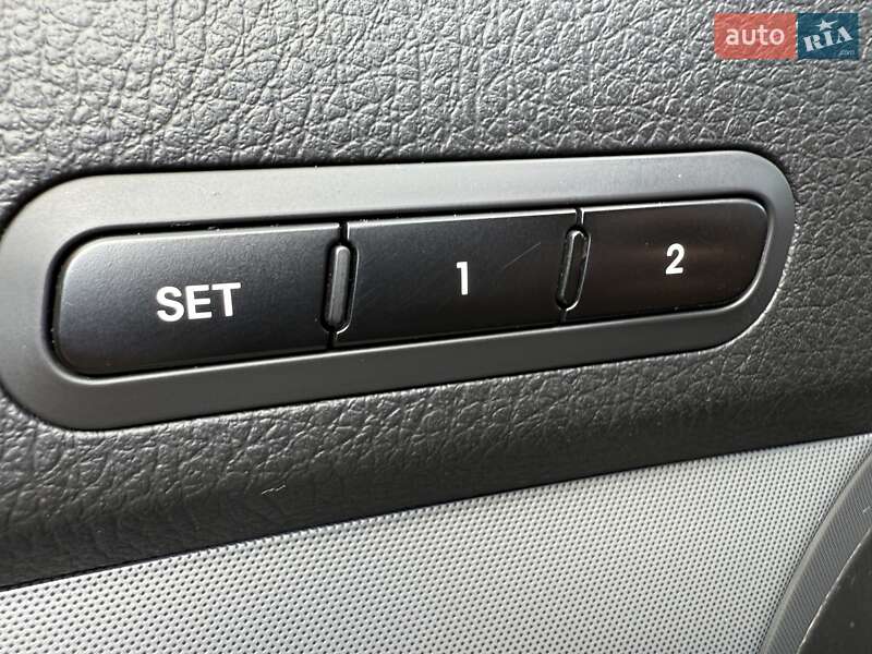 Позашляховик / Кросовер Kia Sorento 2014 в Стрию