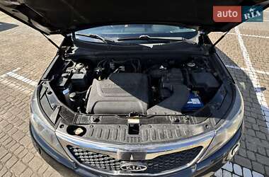 Внедорожник / Кроссовер Kia Sorento 2010 в 