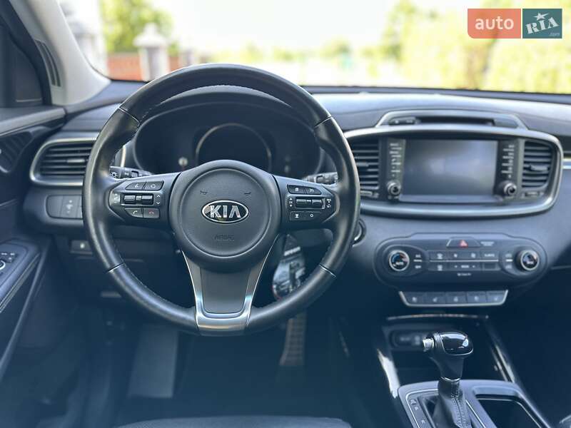 Позашляховик / Кросовер Kia Sorento 2015 в Стрию