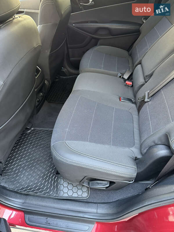 Внедорожник / Кроссовер Kia Sorento 2016 в Черкассах